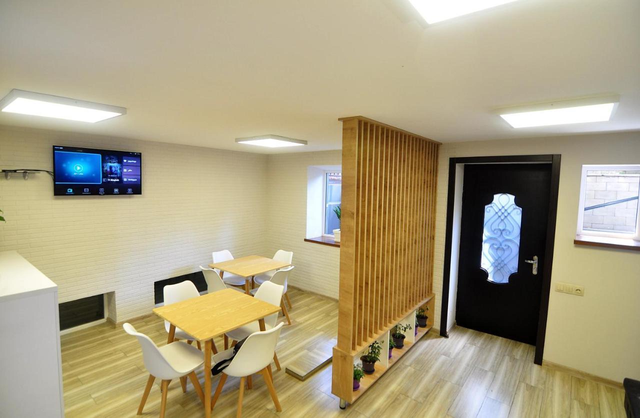 Light Hotel Tbilissi Extérieur photo