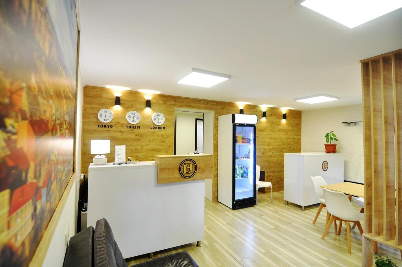Light Hotel Tbilissi Extérieur photo